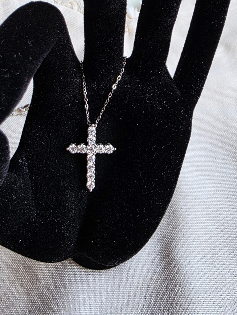 NEW Certified Brilliant Cut Diamond stimulated Moissanite Cross Pendant Necklace - Picture 2 of 12